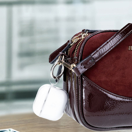 Elastyczne etui z karabińczykiem Bizon Case Headphone Clear do AirPods 4 przeźroczyste